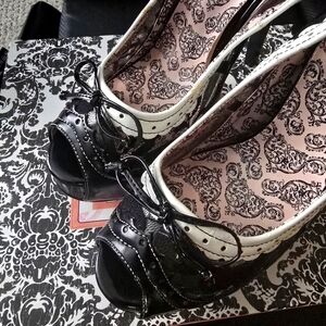 Open toe Bordello teezers